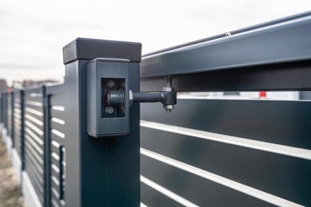 Guide pratique pour l'installation d'un portail coulissant sécurisé