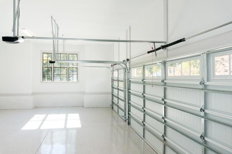 Pourquoi choisir une porte de garage basculante pour votre maison ?